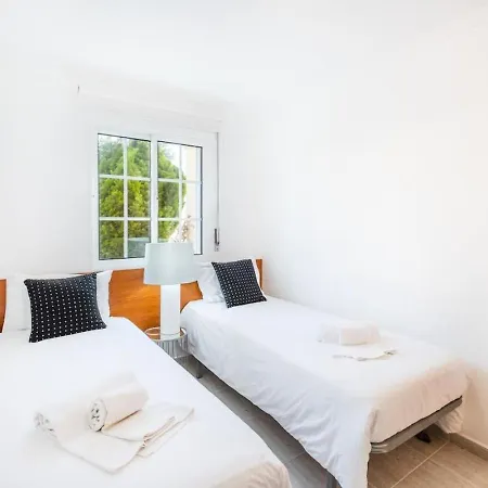 Nidio - Great Location *